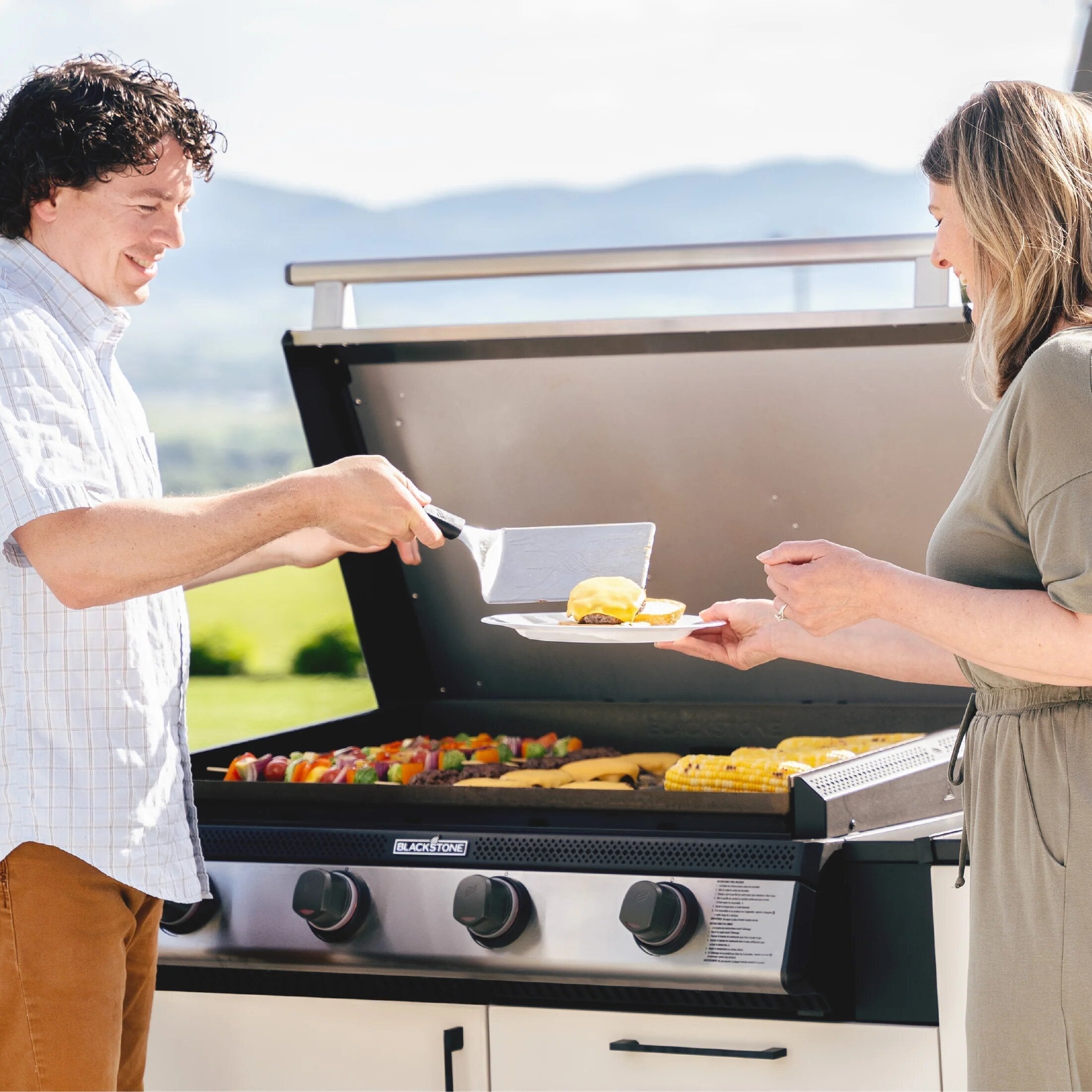 Blackstone 36-Inch Built-In Propane Gas Griddle W/Hood